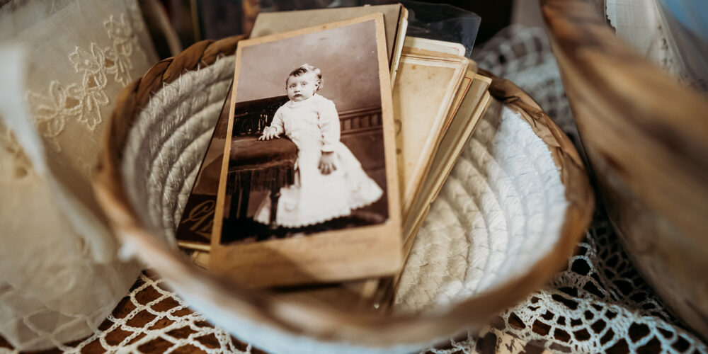 Family Antiquing | Lifestyle Photography | Ellenton, FL Photographer
